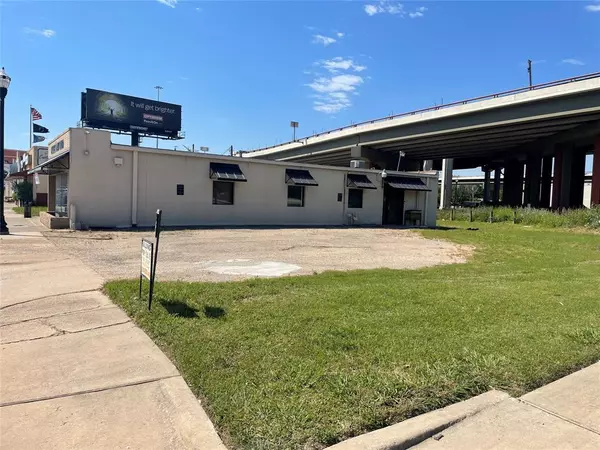 Carrollton, TX 75006,1012 S Elm Street