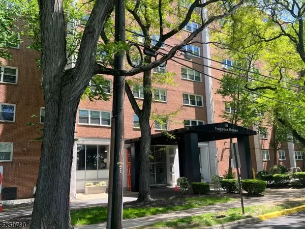 39 E 39Th St #2 O, Paterson City, NJ 07514