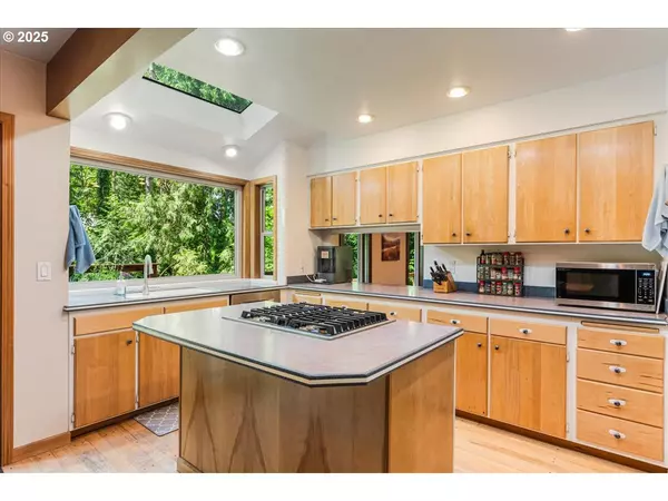 West Linn, OR 97068,3820 KENTHORPE WAY