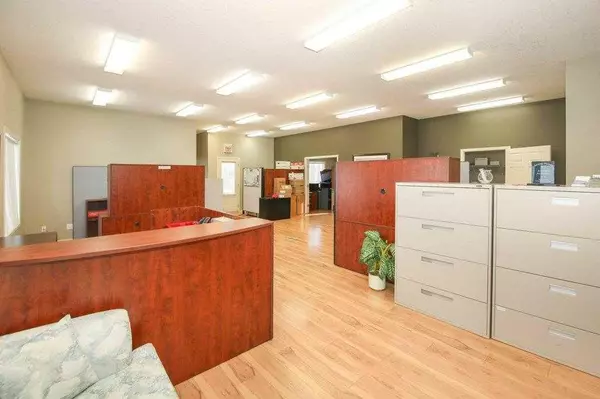 Bentley, AB T0C 0J0,5209 49A AVE
