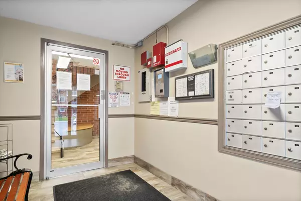 Kingston, ON K7M 8J9,561 Armstrong RD #115
