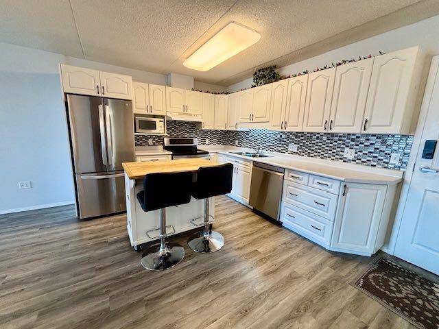 228 Pembina AVE #306, Hinton, AB T7V 0A5