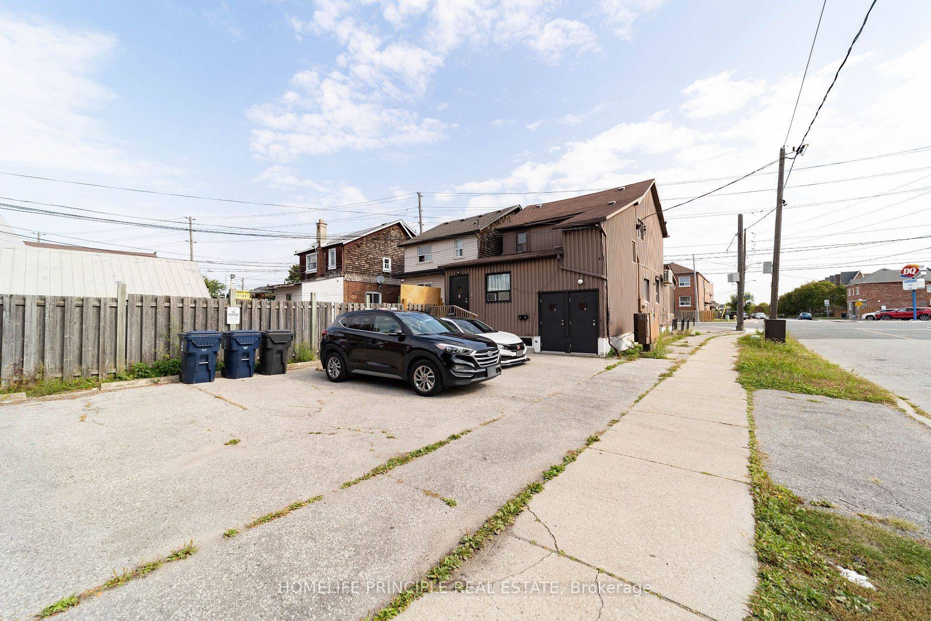 Toronto W04, ON M9N 1T9,1608 WESTON RD