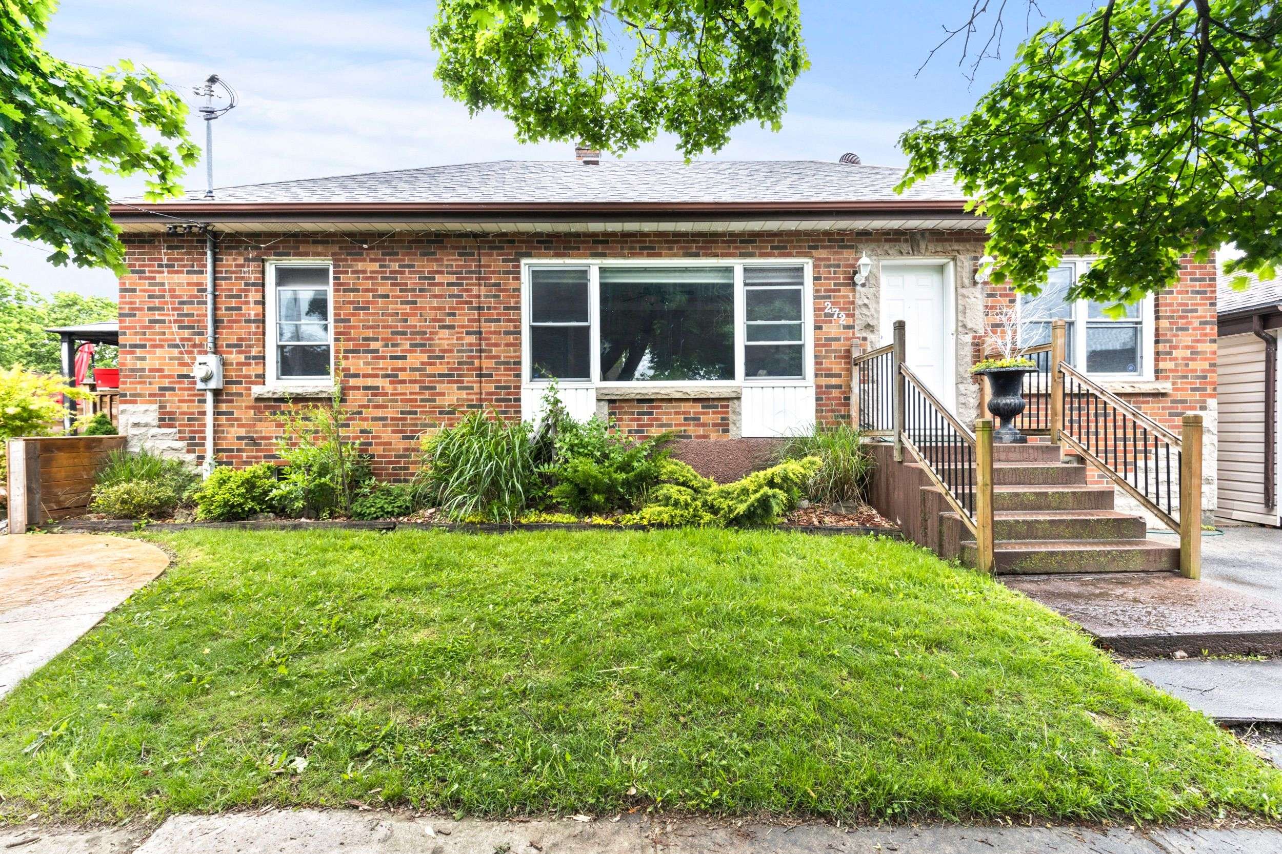 Welland, ON L3B 1R6,272 Wallace AVE S