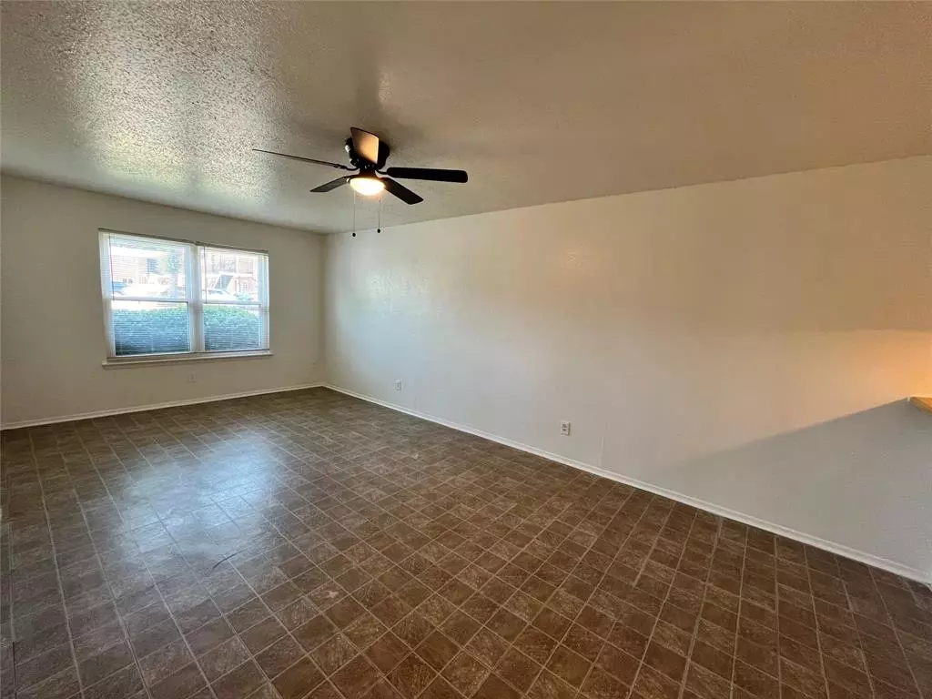 Denton, TX 76201,410 Bryan Street #2