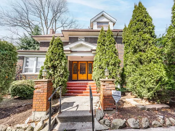 25 Robina AVE, Toronto C03, ON M6C 3Y5