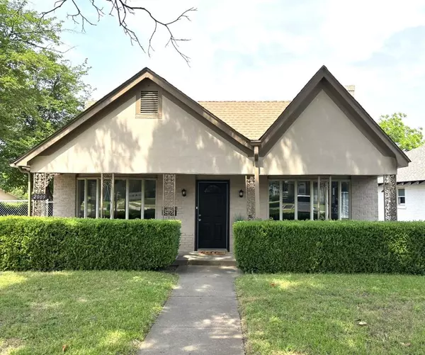 2009 Berwick Avenue, Dallas, TX 75203