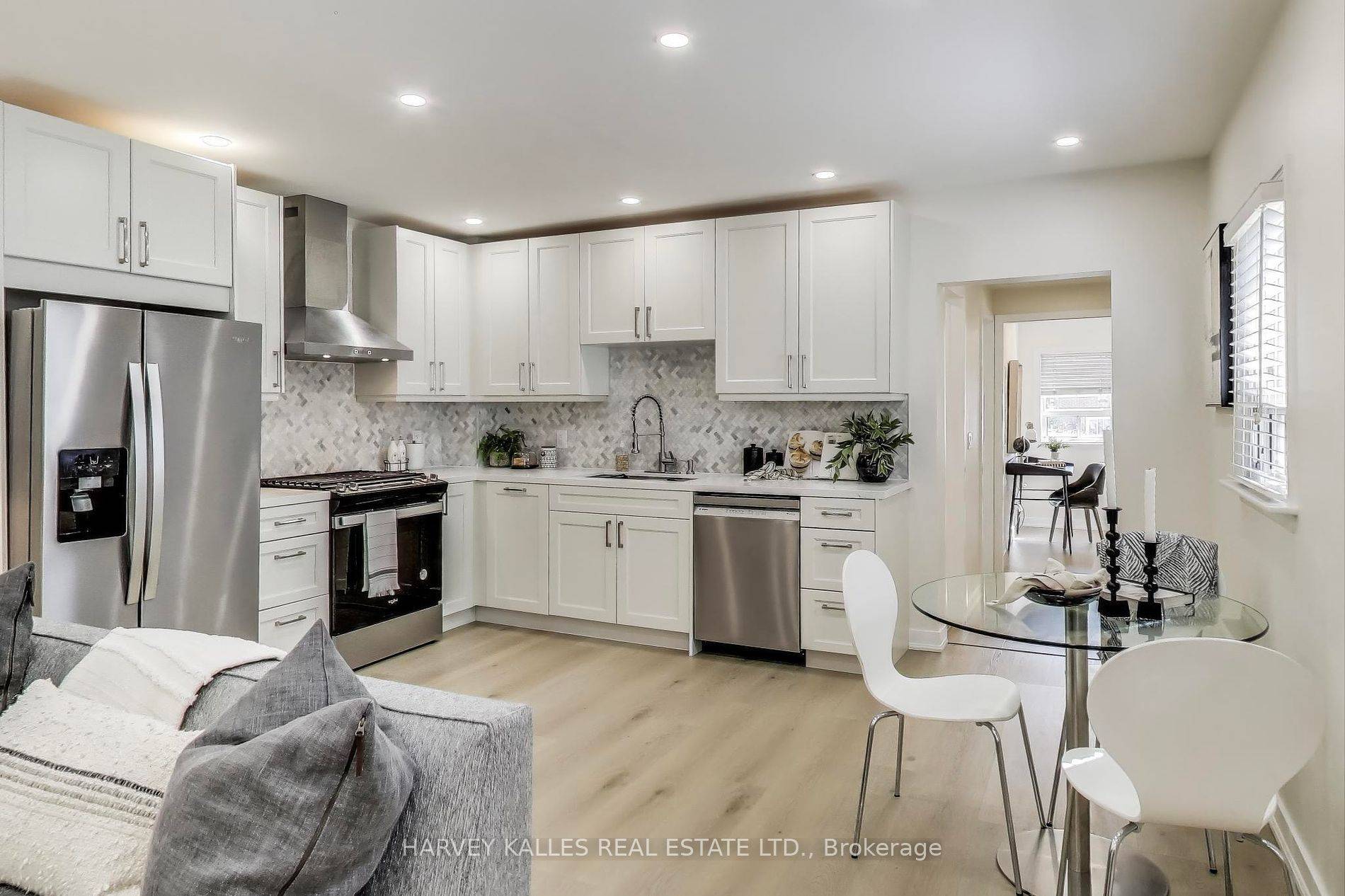 Toronto C03, ON M6E 3N4,463 Westmount AVE