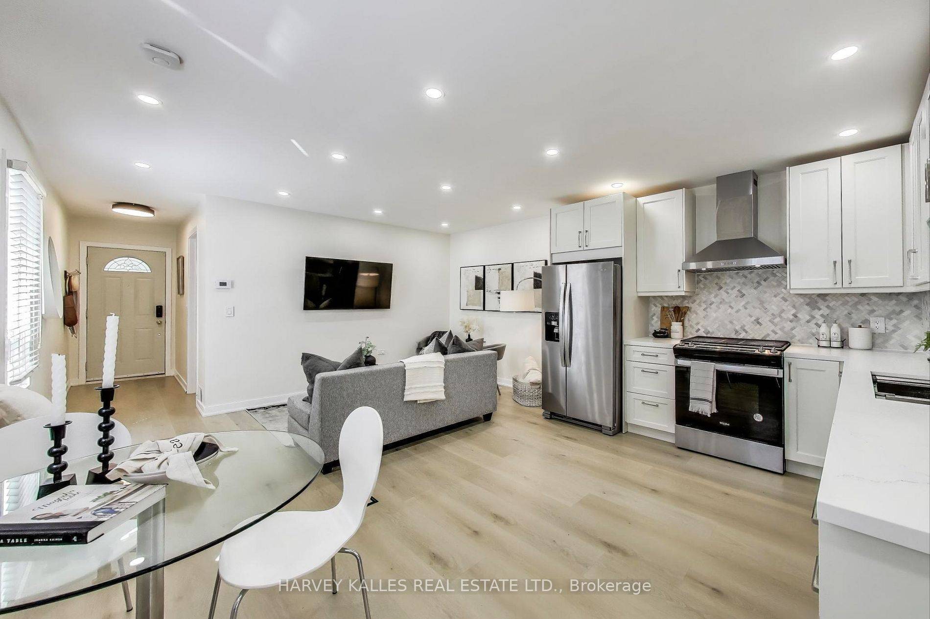 Toronto C03, ON M6E 3N4,463 Westmount AVE