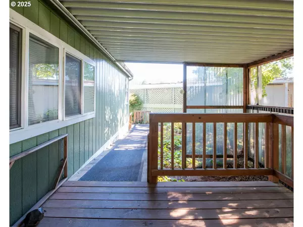 Springfield, OR 97478,5335 MAIN ST #214