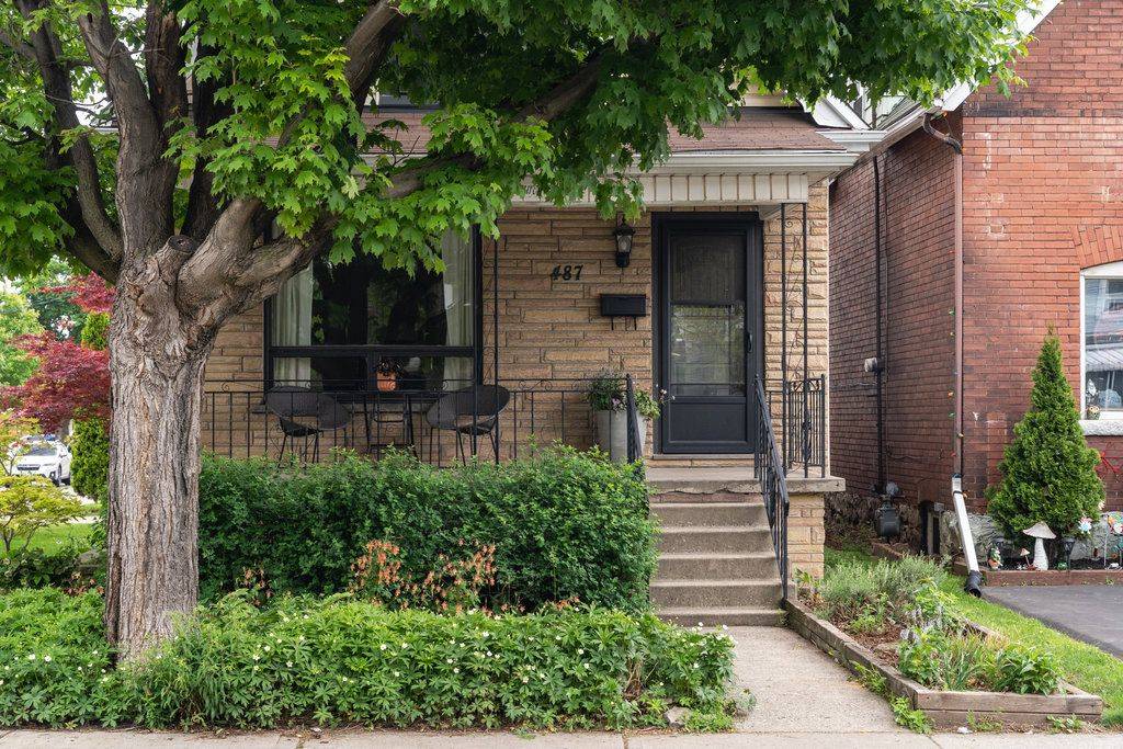 Hamilton, ON L8H 1G8,487 Dunsmure RD