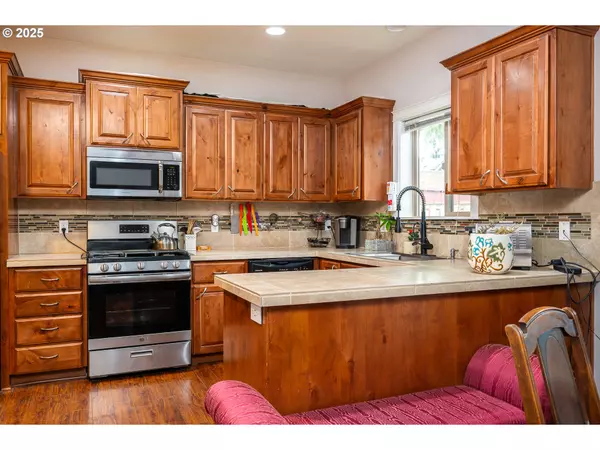 Yamhill, OR 97148,580 E AZALEA ST