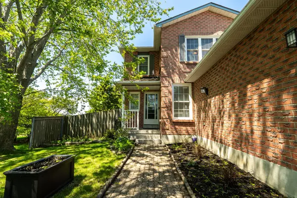 Oshawa, ON L1J 8A8,1058 Renaissance DR