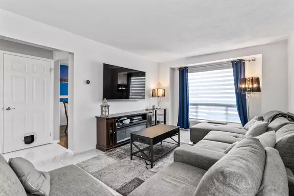 Oshawa, ON L1J 8A8,1058 Renaissance DR
