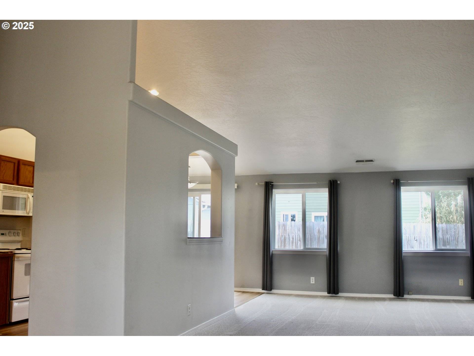 Creswell, OR 97426,203 ROBIN CT