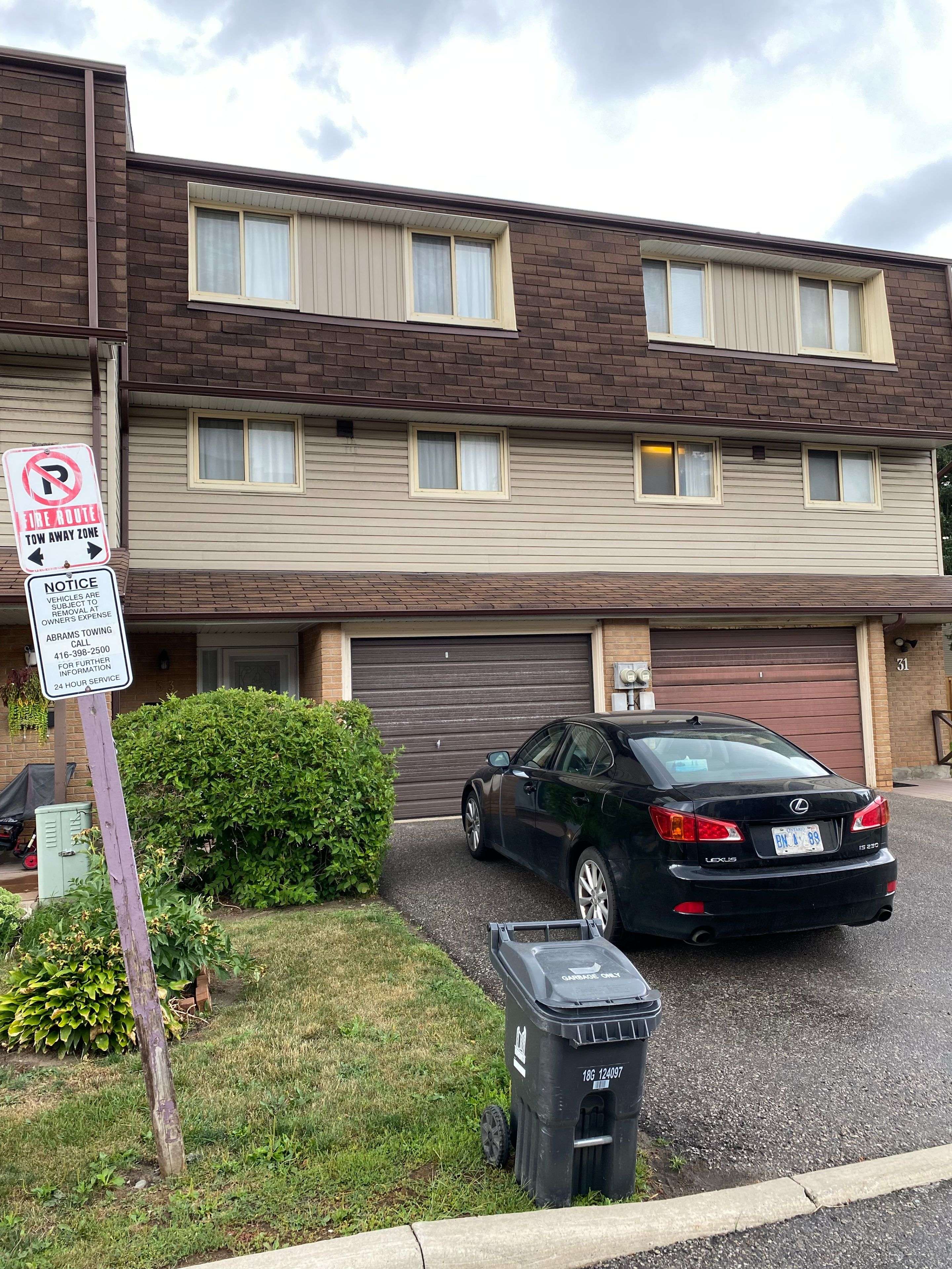 33 Yellow Birch WAY, Toronto C15, ON M2H 2S9