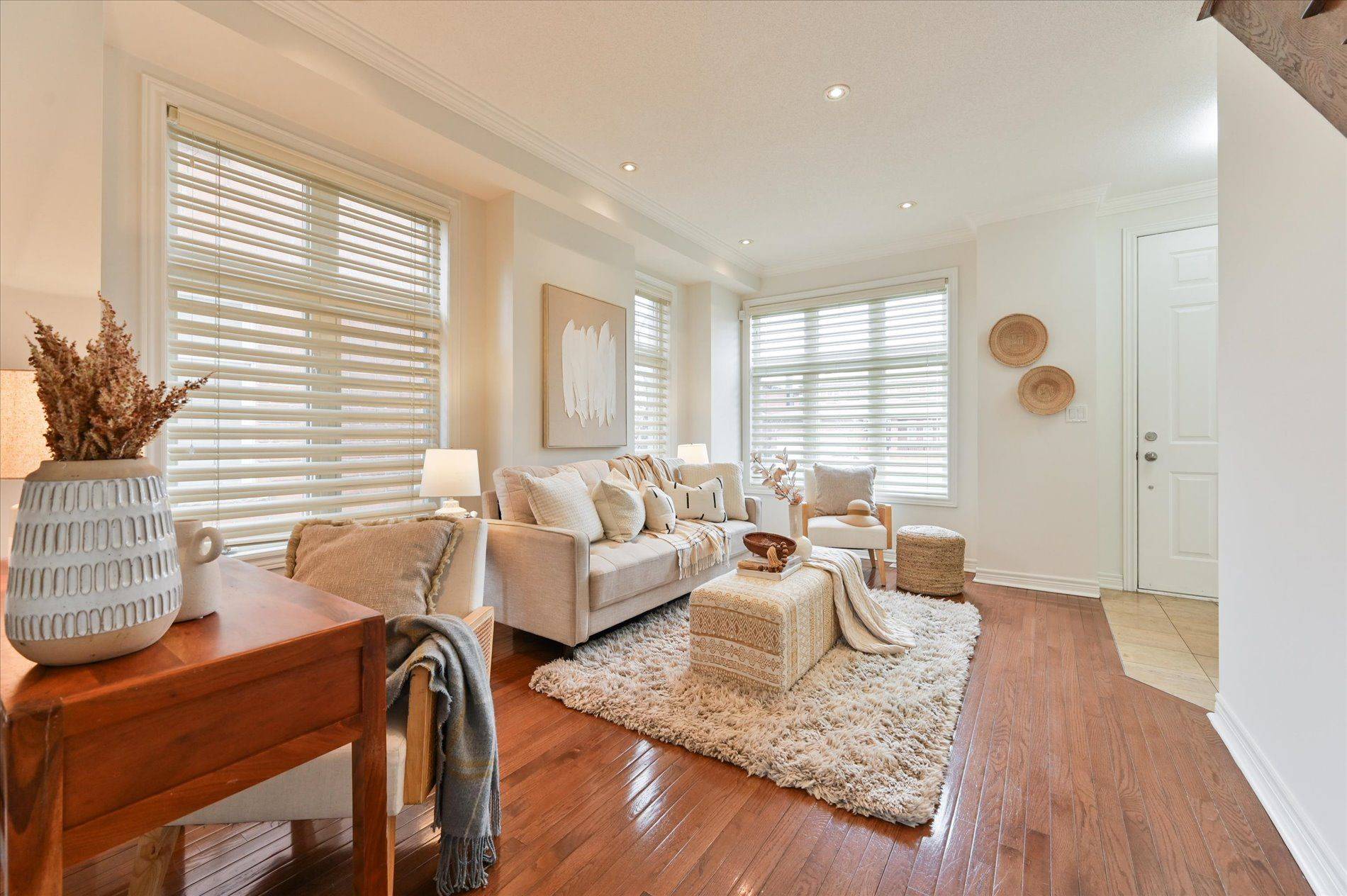Vaughan, ON L4L 3S3,30 Helen ST