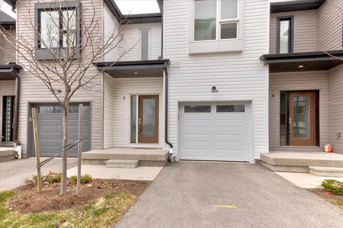 Kitchener, ON N2A 0K9,110 Fergus AVE #3