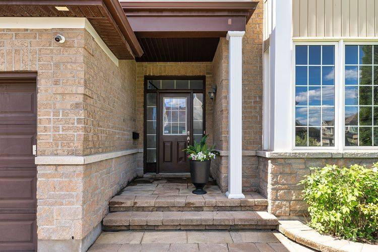 Barrhaven, ON K2J 5P9,531 Bretby CRES