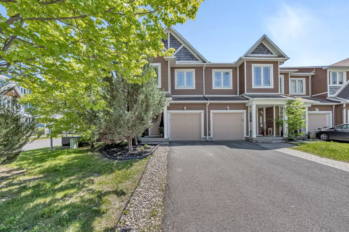 Kanata, ON K2M 3A7,232 Meadowbreeze DR