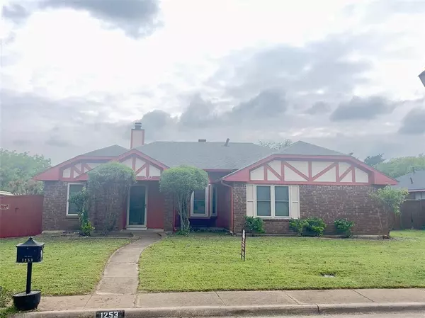 1253 Essex Drive,  Desoto,  TX 75115