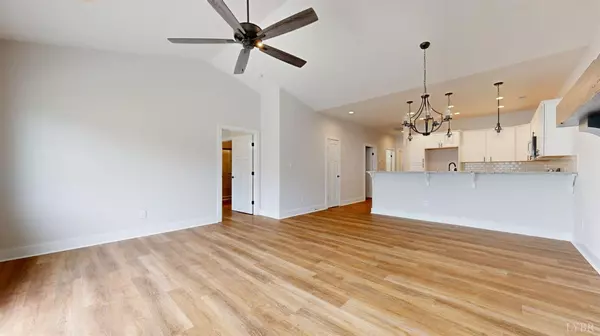 Lynchburg, VA 24502,15 Tiphne LN