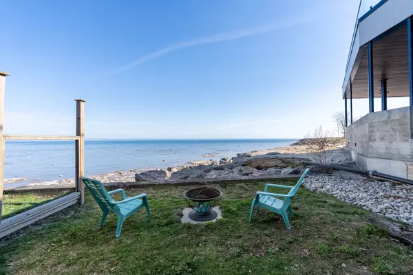 Fort Erie, ON L0S 1B0,3819 Terrace LN