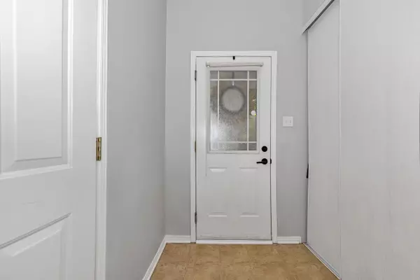 Kanata, ON K2M 3A7,232 Meadowbreeze DR