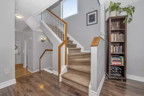 Kanata, ON K2M 3A7,232 Meadowbreeze DR