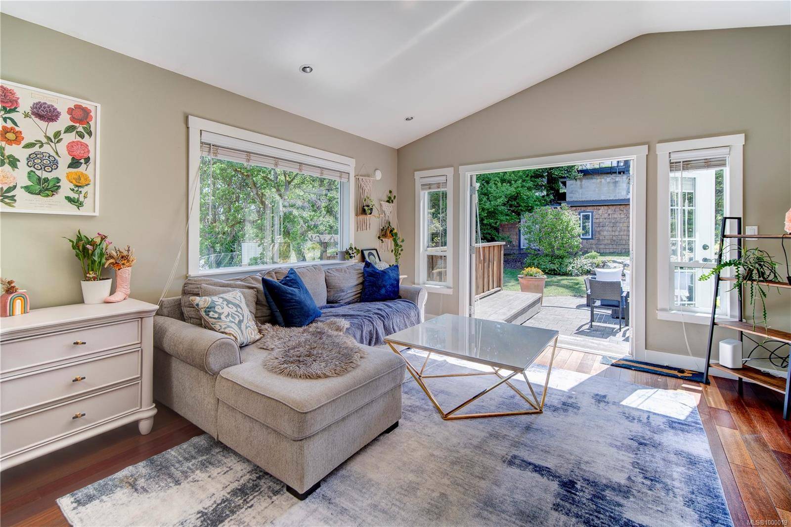 Saanich, BC V8Z 2T9,1063 Chesterfield Rd