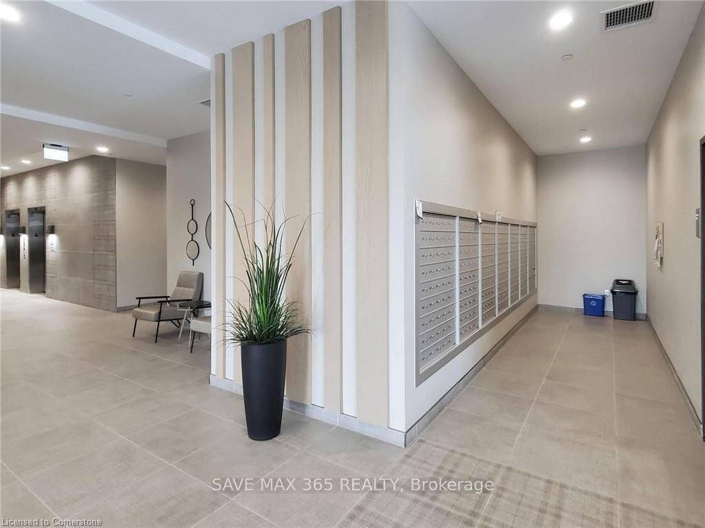 Kitchener, ON N2G 2B3,108 Garment ST #1508