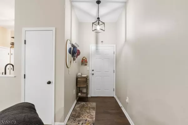 Lopatcong Twp., NJ 08886,822 Honeybrook Cir