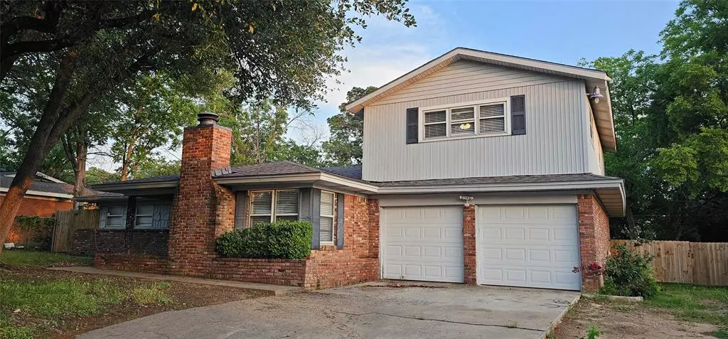 6404 Brentwood Drive, Fort Worth, TX 76112