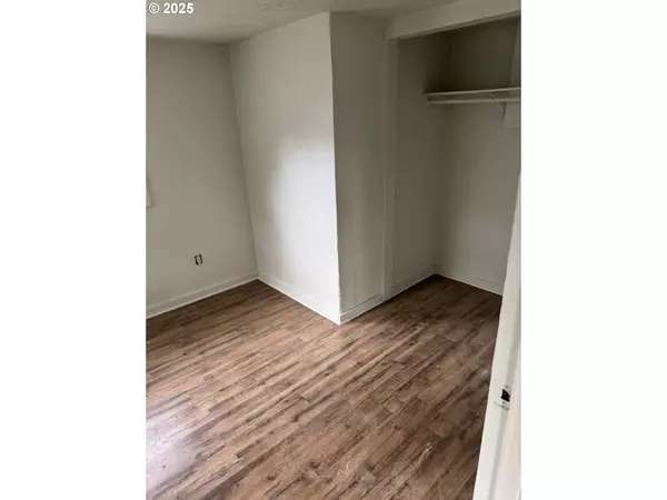 Springfield, OR 97478,4545 CAMELLIA ST