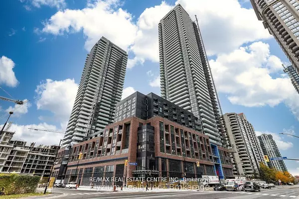430 Square One DR #1611, Mississauga, ON L5B 0L6