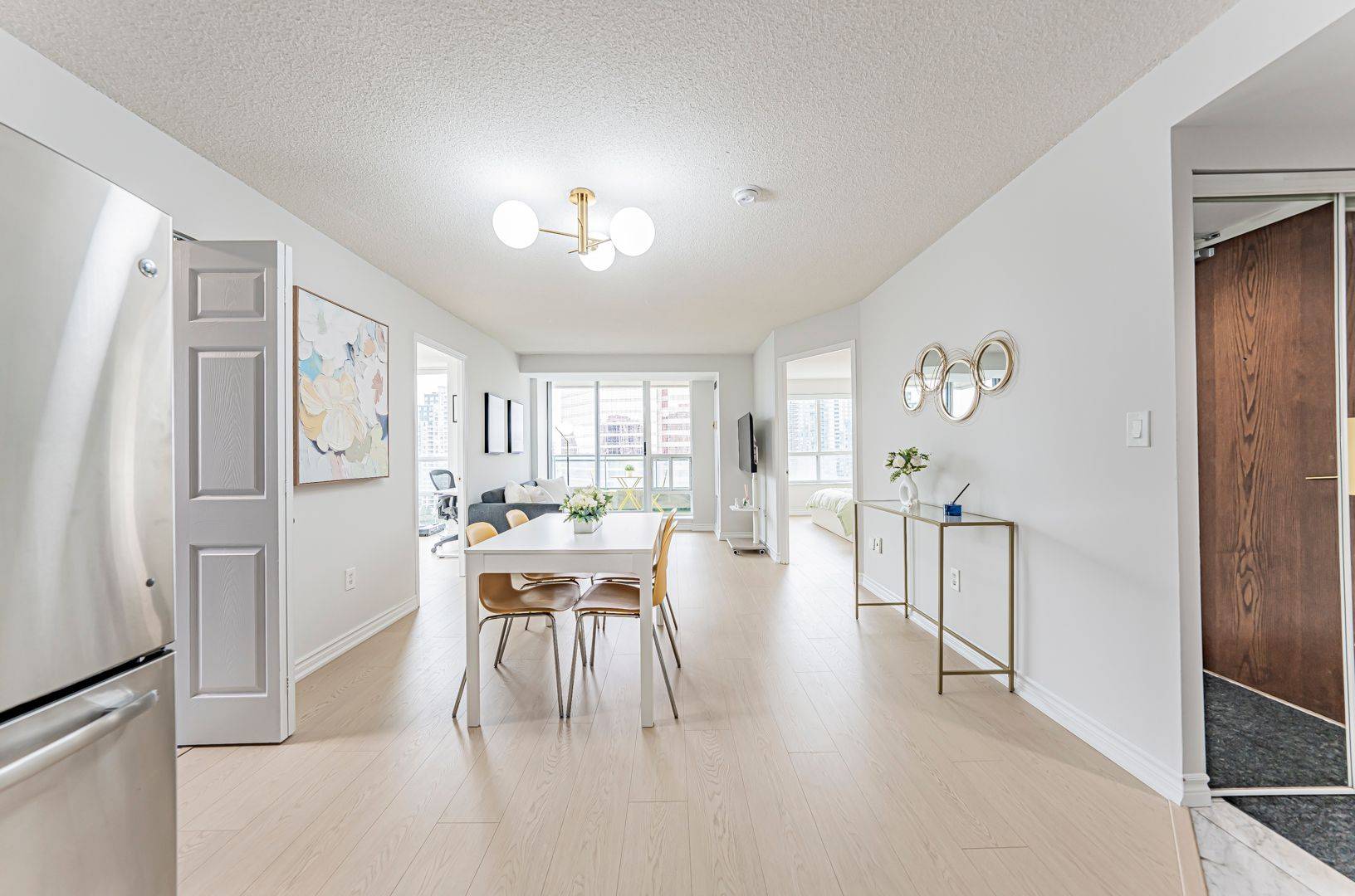 Toronto C14, ON M2M 4L9,1 Pemberton AVE #1608
