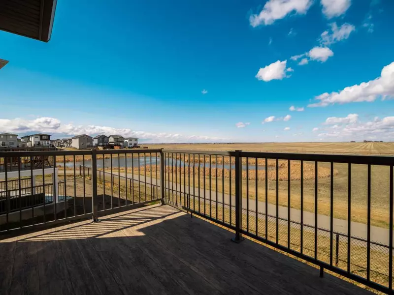 245 Blackwolf PL North, Lethbridge, AB T1H7J2