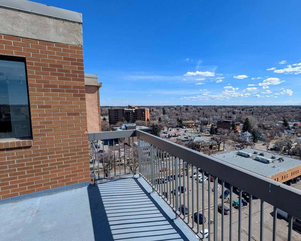 Lethbridge, AB T1J 4J1,515 6 ST South #1P