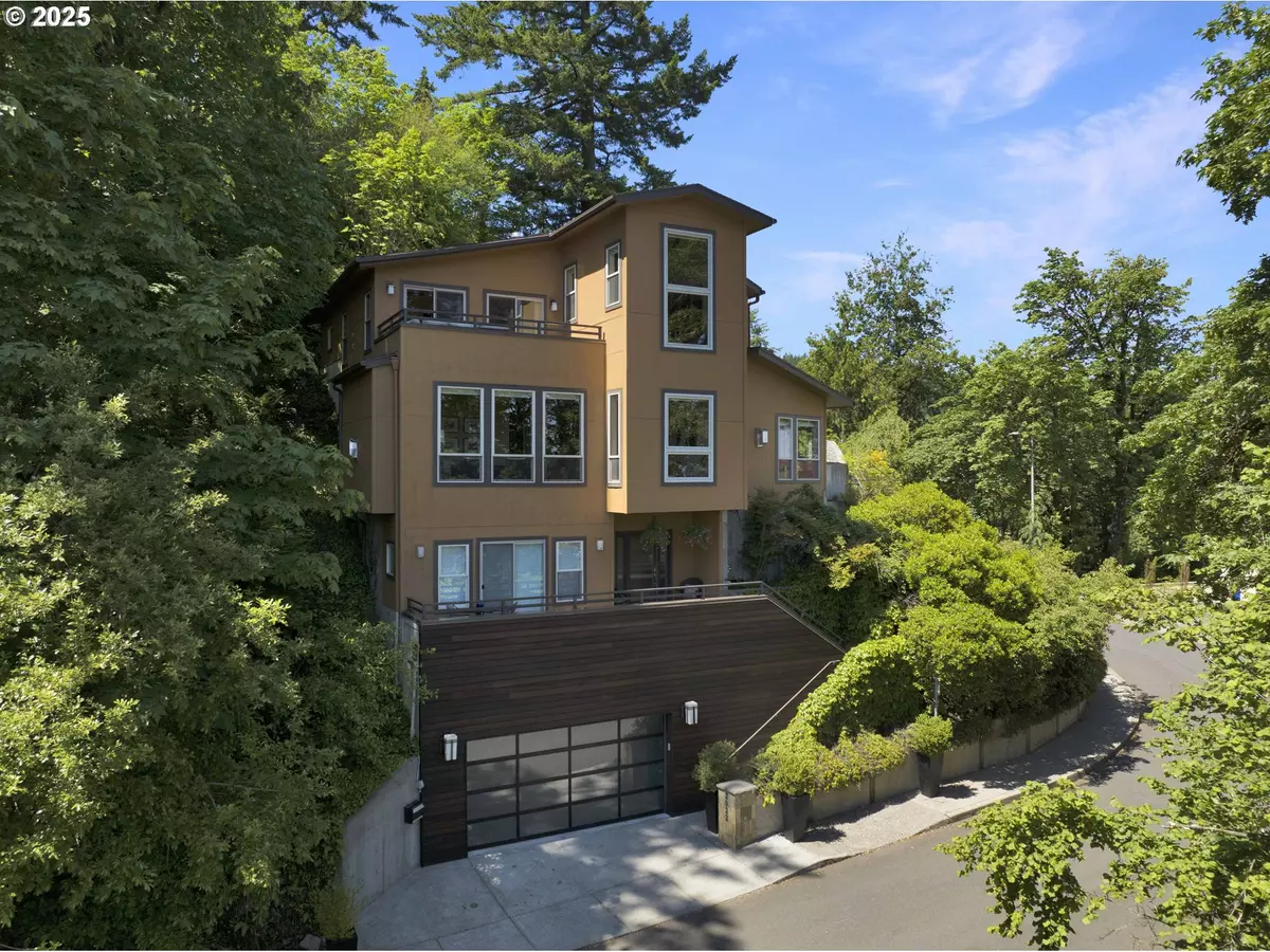 Portland, OR 97210,2922 NW FAIRFAX TER