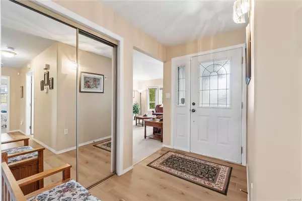 1108 Yellowbrick Rd Parksville, BC V9P 2K4