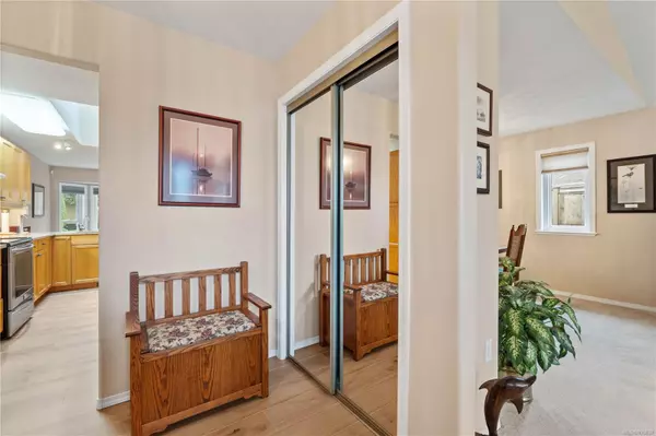 1108 Yellowbrick Rd Parksville, BC V9P 2K4