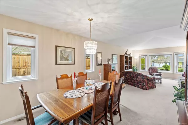 1108 Yellowbrick Rd Parksville, BC V9P 2K4