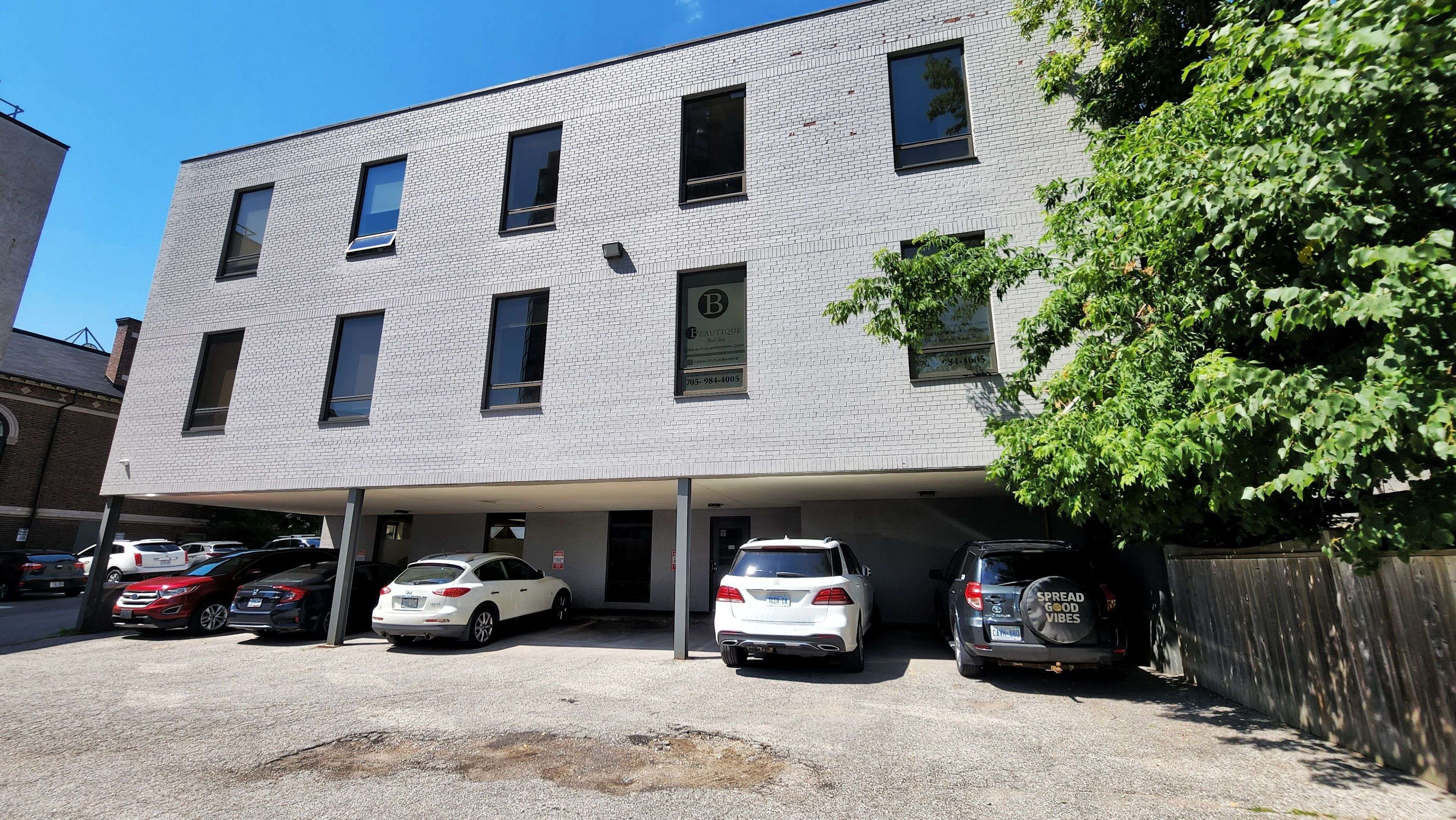 Barrie, ON L4M 1H2,89 Collier ST #201