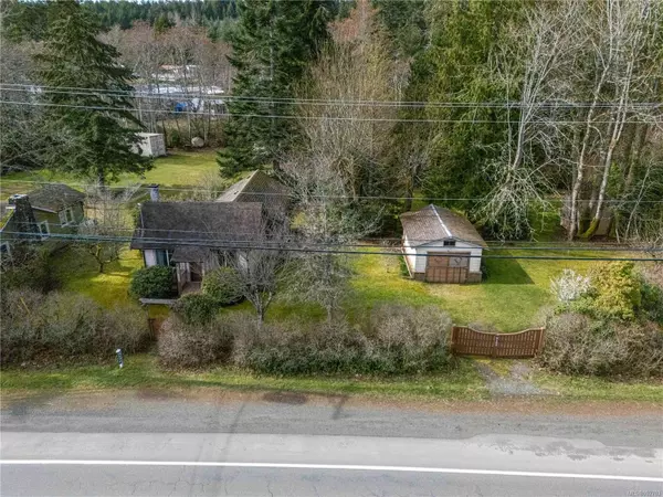 6100 Island Hwy W, Qualicum Beach, BC V9K 2E2