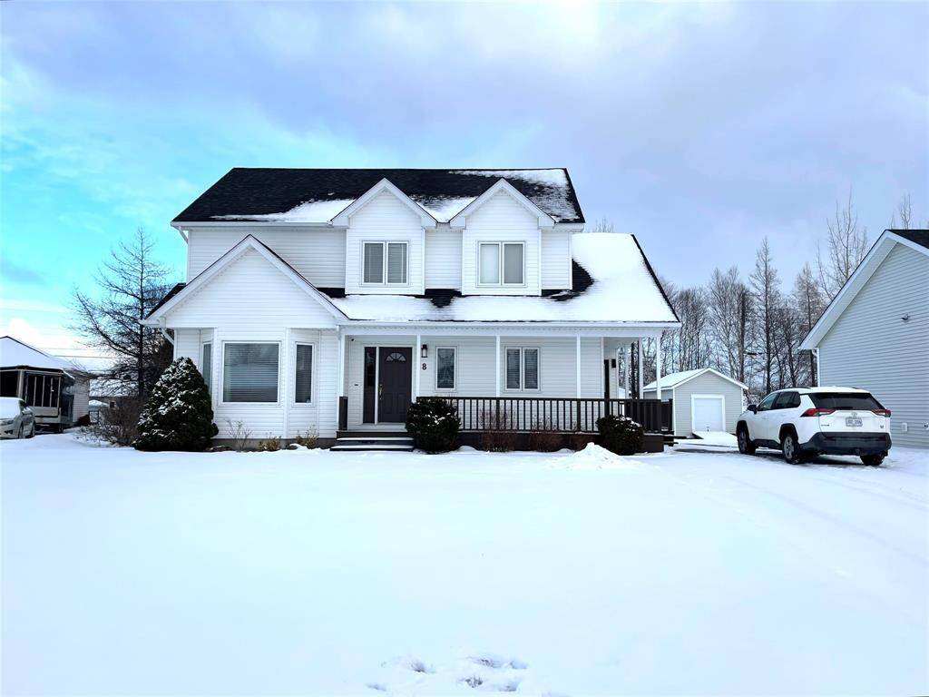 8 Beeton Place, Grand Falls-windsor, NL A2A 2W2