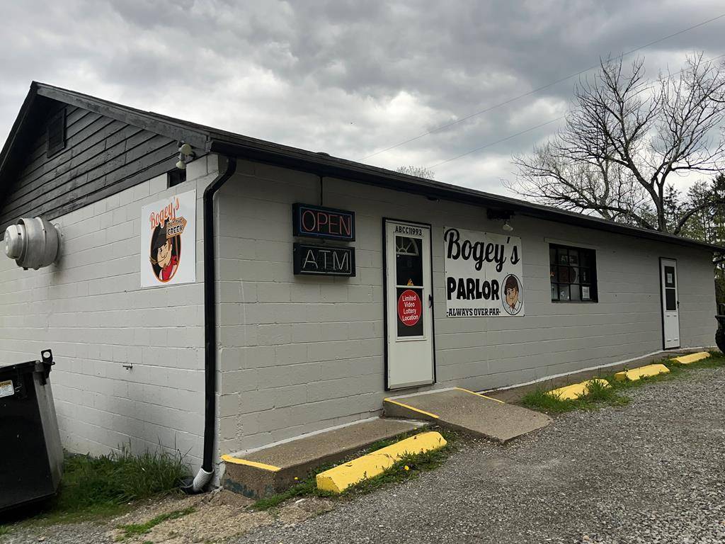629 Big Grave Creek Road, Moundsville, WV 26041