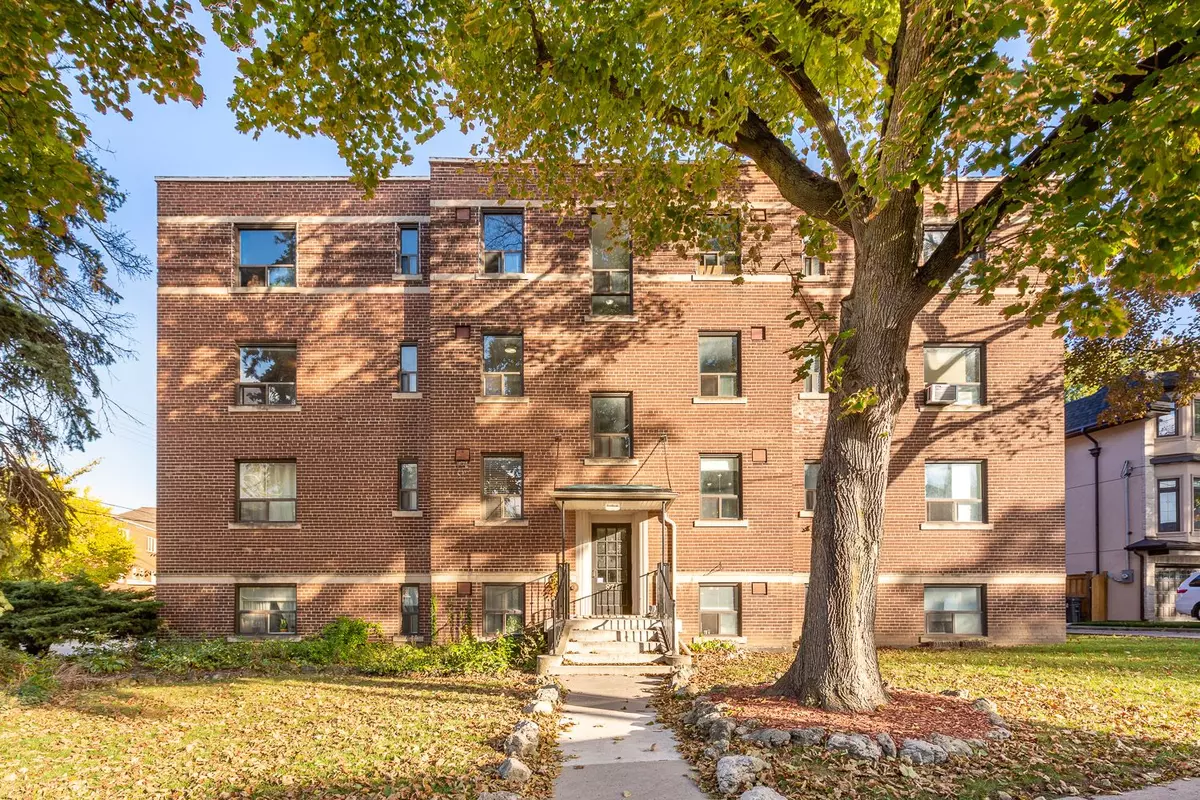 Toronto C11, ON M4G 1W8,871 Millwood RD #57