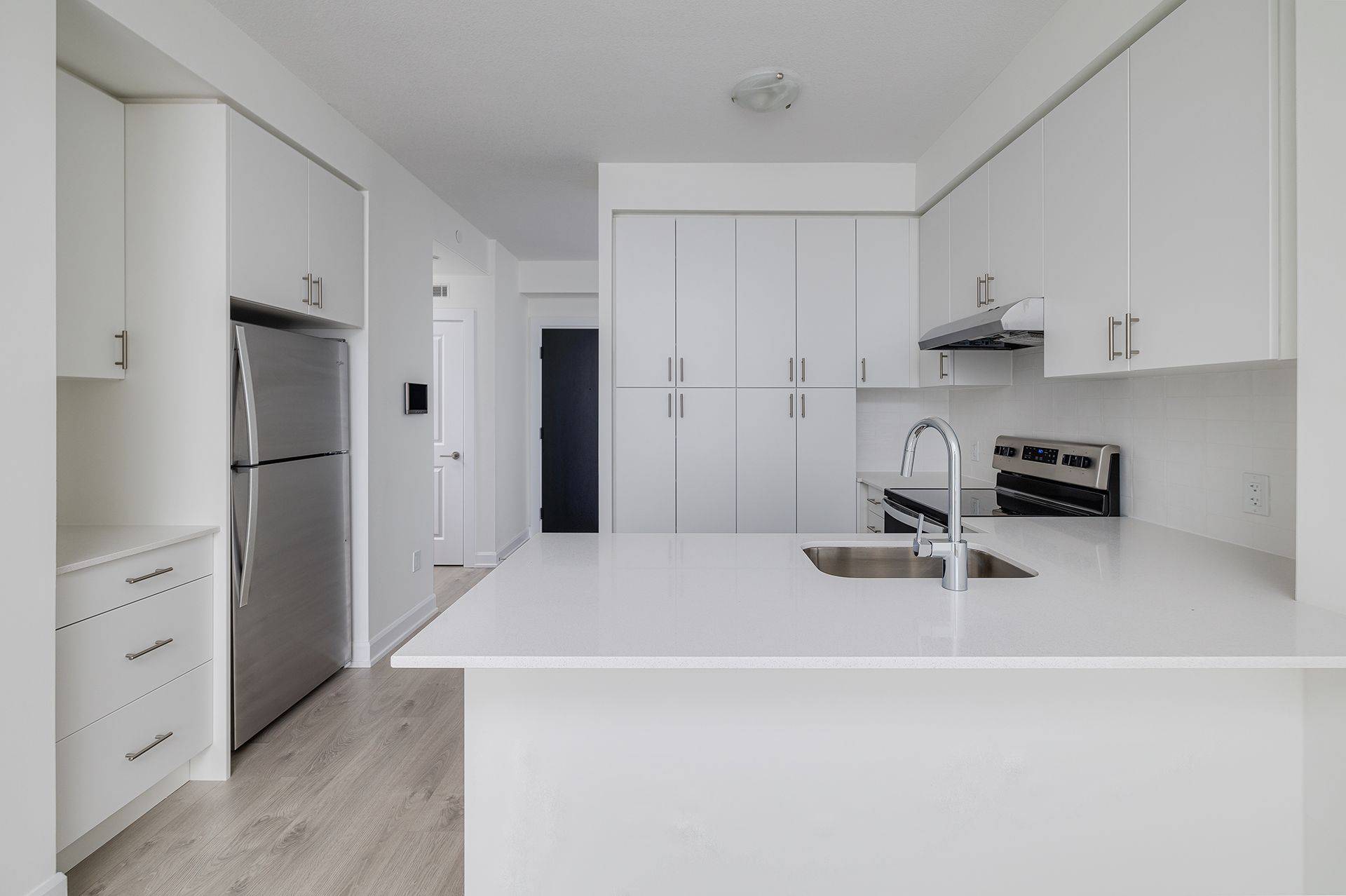 Oakville, ON L6H 7W6,3220 William Coltson AVE #426