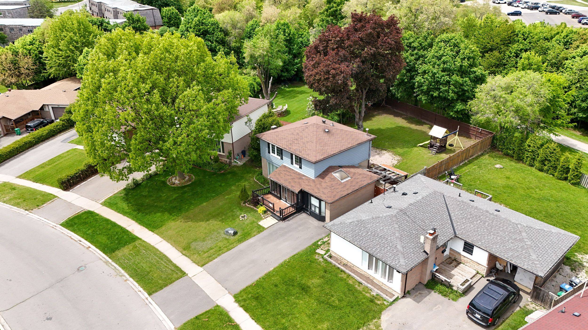 Brampton, ON L6T 2M5,80 Brookland DR