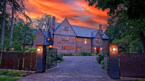 372 Old Yonge ST, Toronto C12, ON M2P 1R4